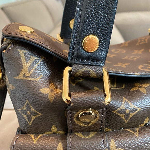 Louis Vuitton New Manhattan NM Noir Bag - Picture 4 of 15